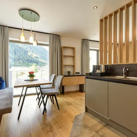 Haus St Anton - In Out