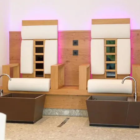 Haus St Anton - In Out *