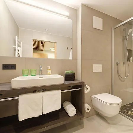 Apartment Haus St Anton - Incl Gratis Premium Sommerkarte